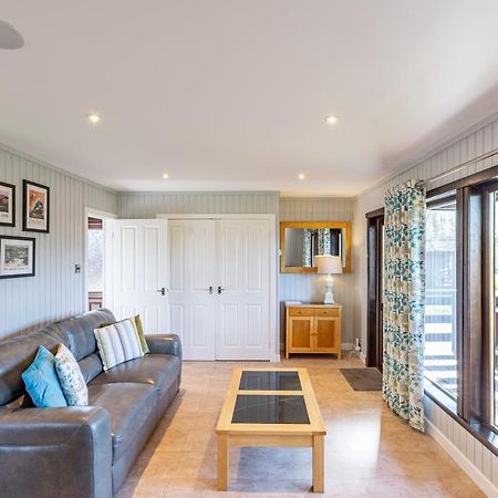 Bluebell Lodge 7 With Hot Tub Newton Stewart Exterior photo