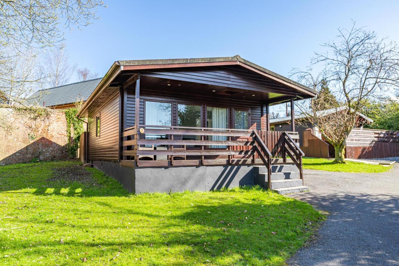 Bluebell Lodge 7 With Hot Tub Newton Stewart Exterior photo
