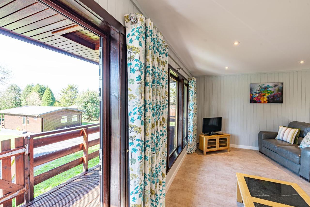 Bluebell Lodge 7 With Hot Tub Newton Stewart Exterior photo