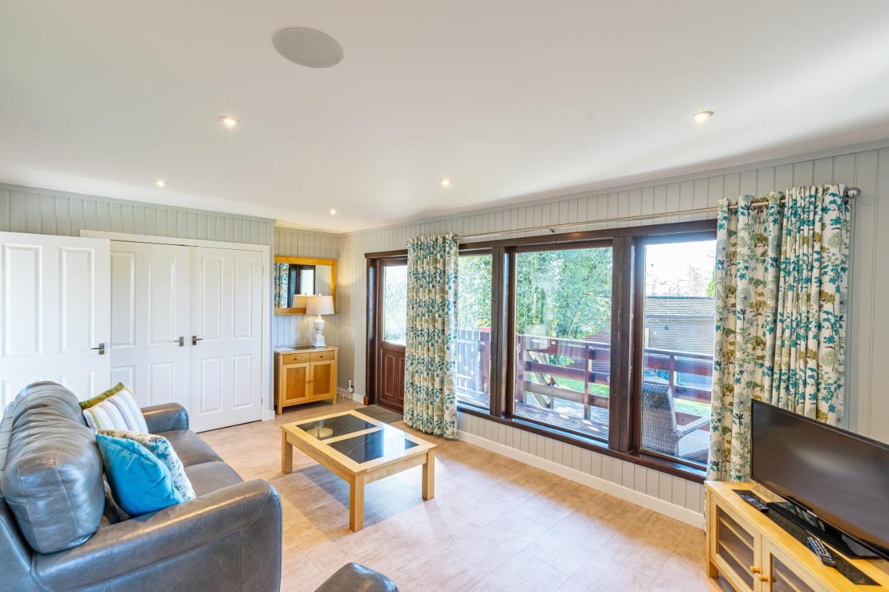 Bluebell Lodge 7 With Hot Tub Newton Stewart Exterior photo