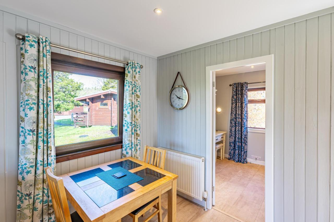 Bluebell Lodge 7 With Hot Tub Newton Stewart Exterior photo