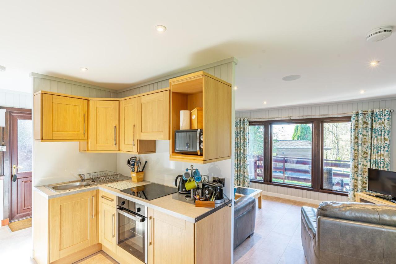 Bluebell Lodge 7 With Hot Tub Newton Stewart Exterior photo